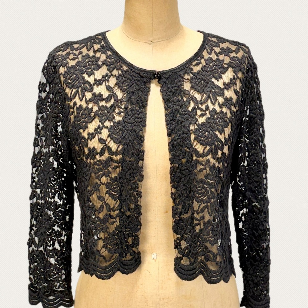 Lace floral cardigan cropped jacket button closure whimsigoth dark fairy small‎